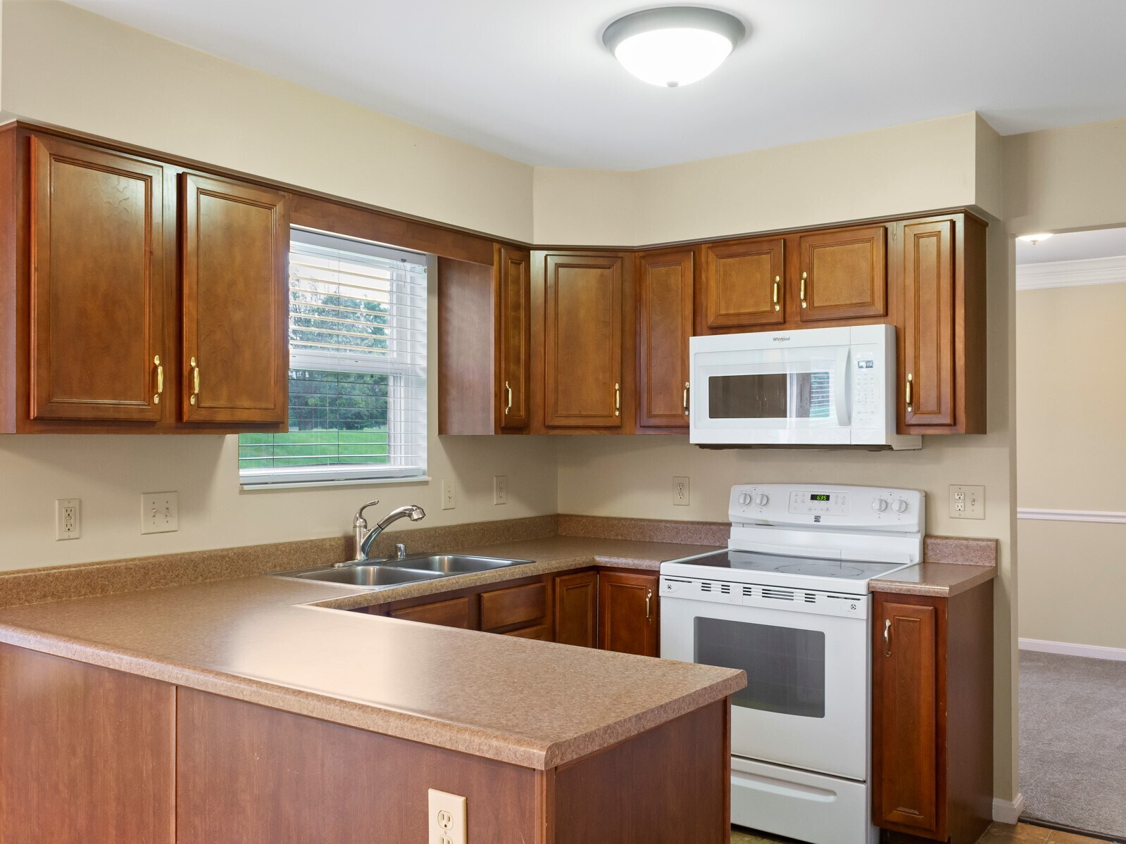 Building Photo - 1528 Marietta Dr