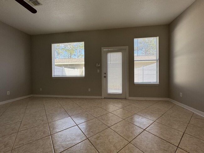 Building Photo - 12965 Langstaff Dr