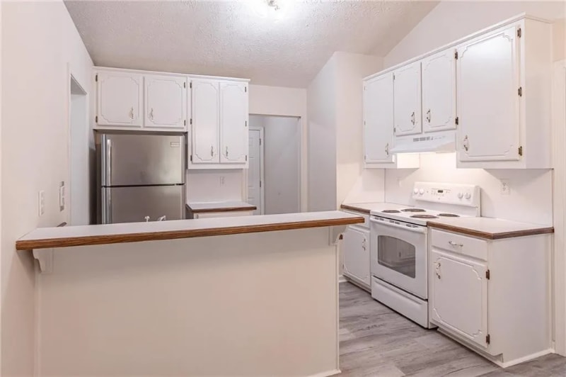 Building Photo - 1190 Mercury Dr SE