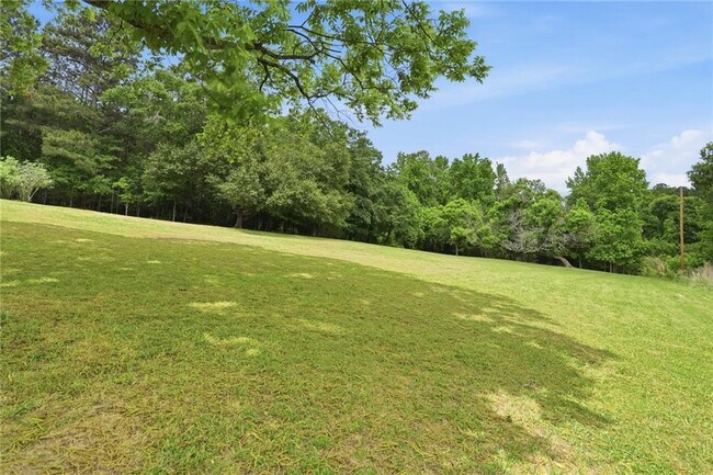 Building Photo - 128 McNeal Rd