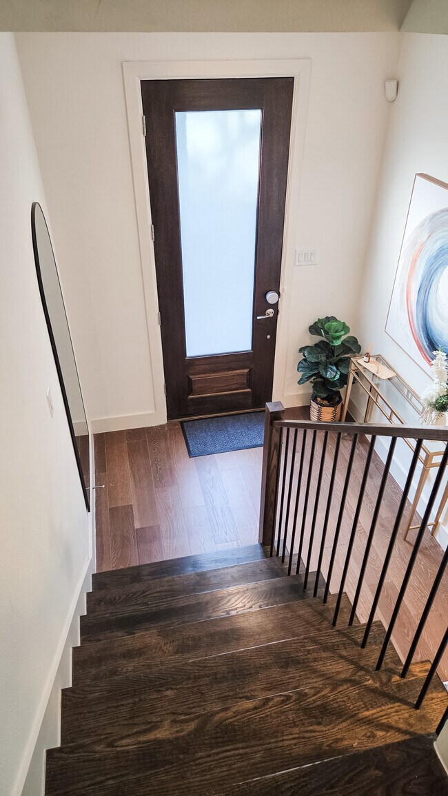 Building Photo - 7859 Verona Pl