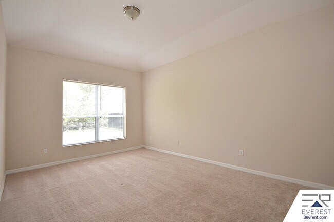 Building Photo - 40 Persimmon Dr