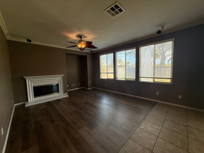 Building Photo - Beautiful Home in the Heart of Perris