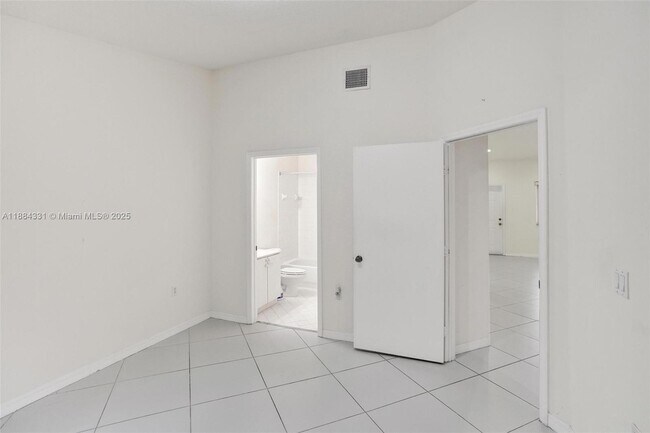 Building Photo - 2175 NW 77th Way