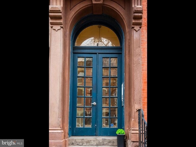 Building Photo - 2122 Spruce St