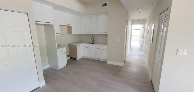 Building Photo - 17020 SW 104th Ave