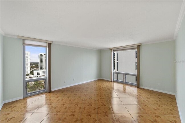 Building Photo - 1111 N Gulfstream Ave