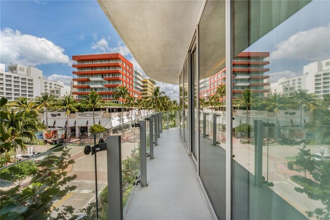 Building Photo - 1 Collins Ave
