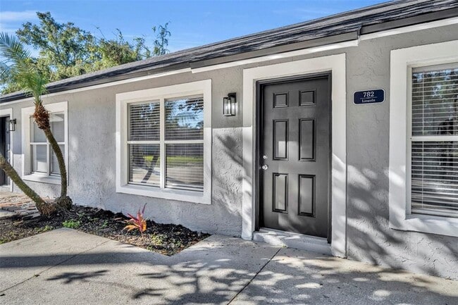 Building Photo - 782 LINCOLN Pky