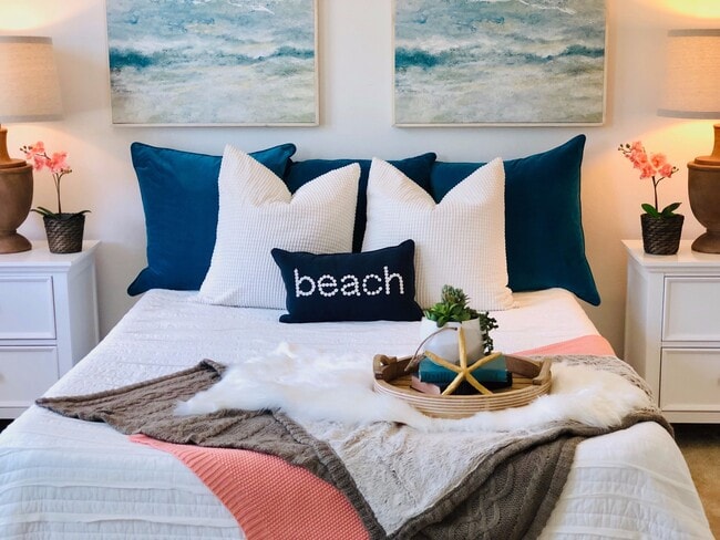 Building Photo - Gorgeous 4 bed/4 bath w/2 car garage in new community w/pool less than 1 mile to the beach!