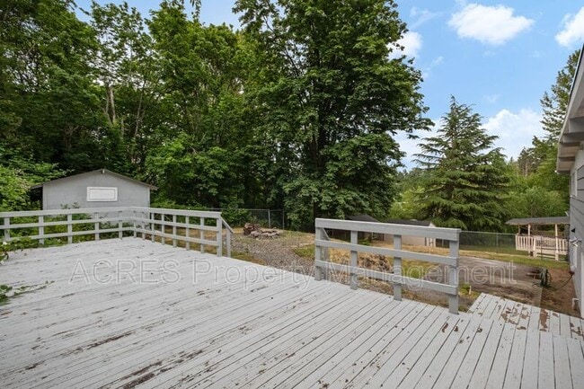 Building Photo - 12126 SE 160th St