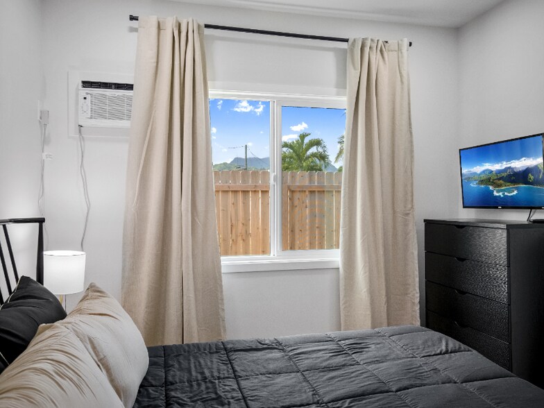 Building Photo - 338 Kalama St