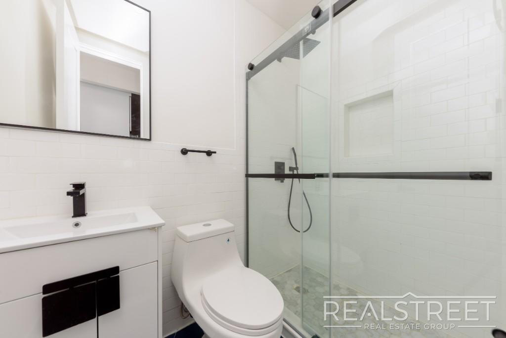 Building Photo - Brand New Upper Duplex in Bed Stuy Townhouse!