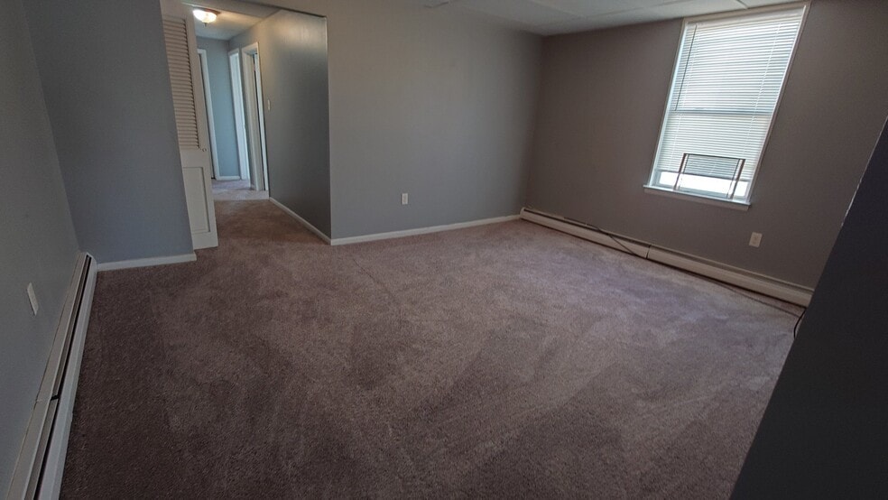 Building Photo - 18 S Forklanding Rd