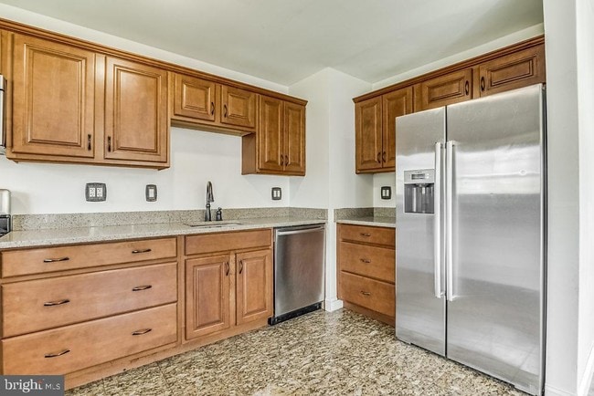 Building Photo - 6306 Yellowstone Dr