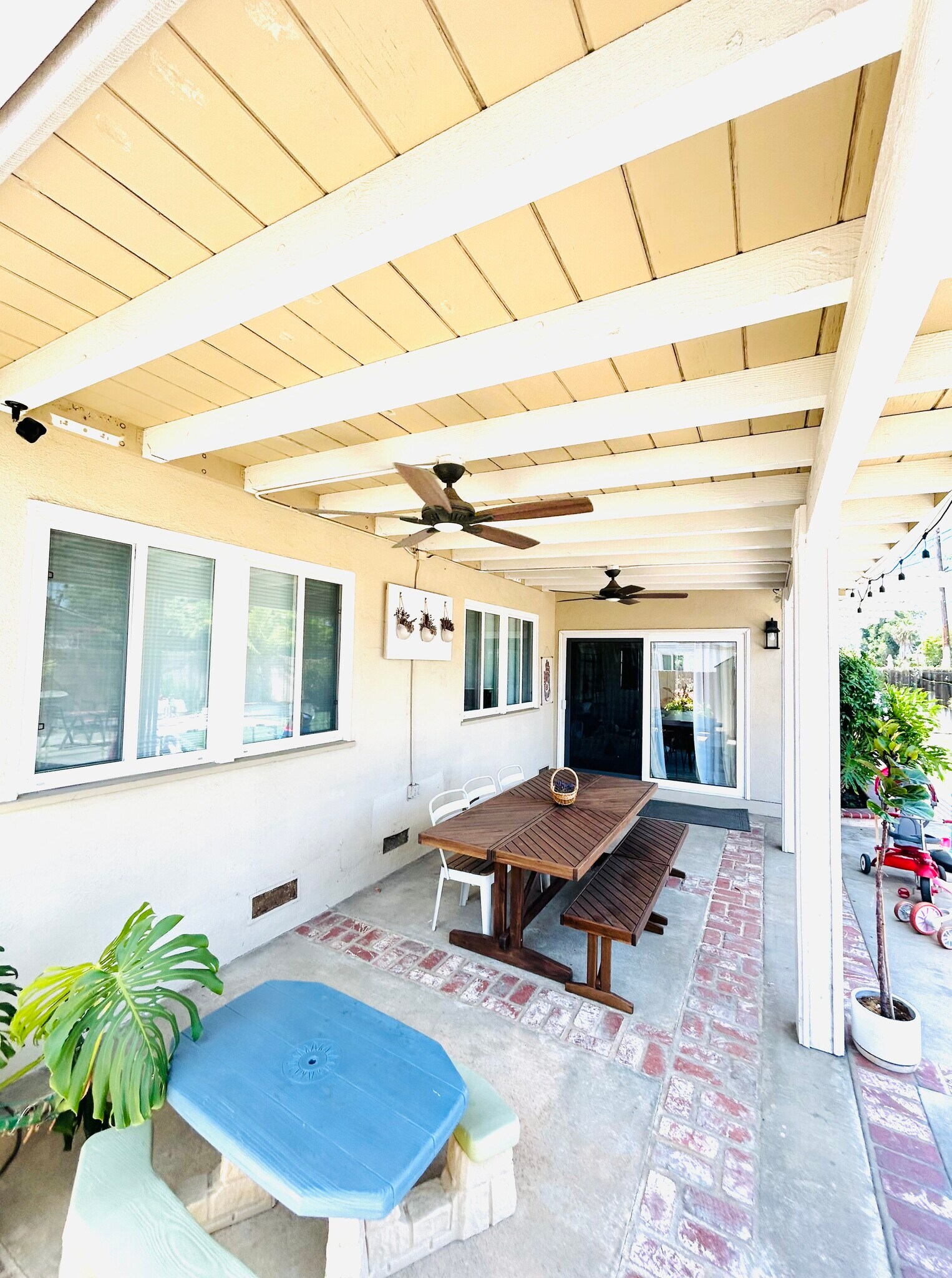 Building Photo - 18171 Beneta Way