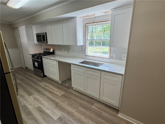 Building Photo - 5594 Laurel Ln NW