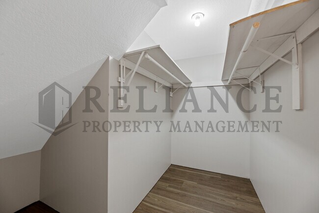 Building Photo - 2928 N Holyoke St