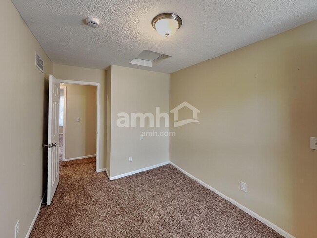 Building Photo - 279 Rockmill St