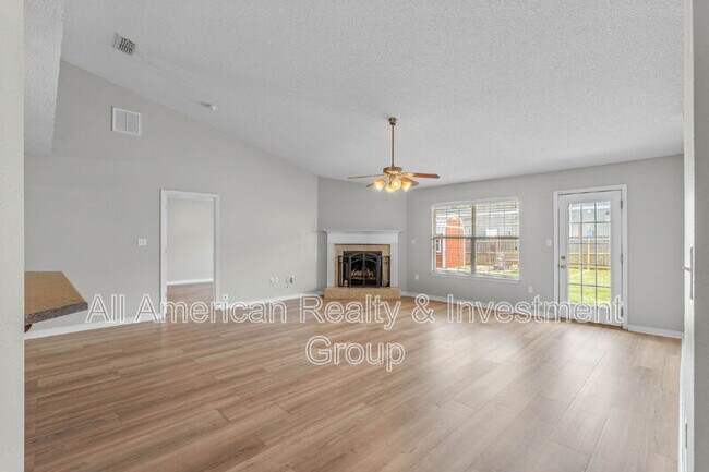 Building Photo - 203 Citadel Ln