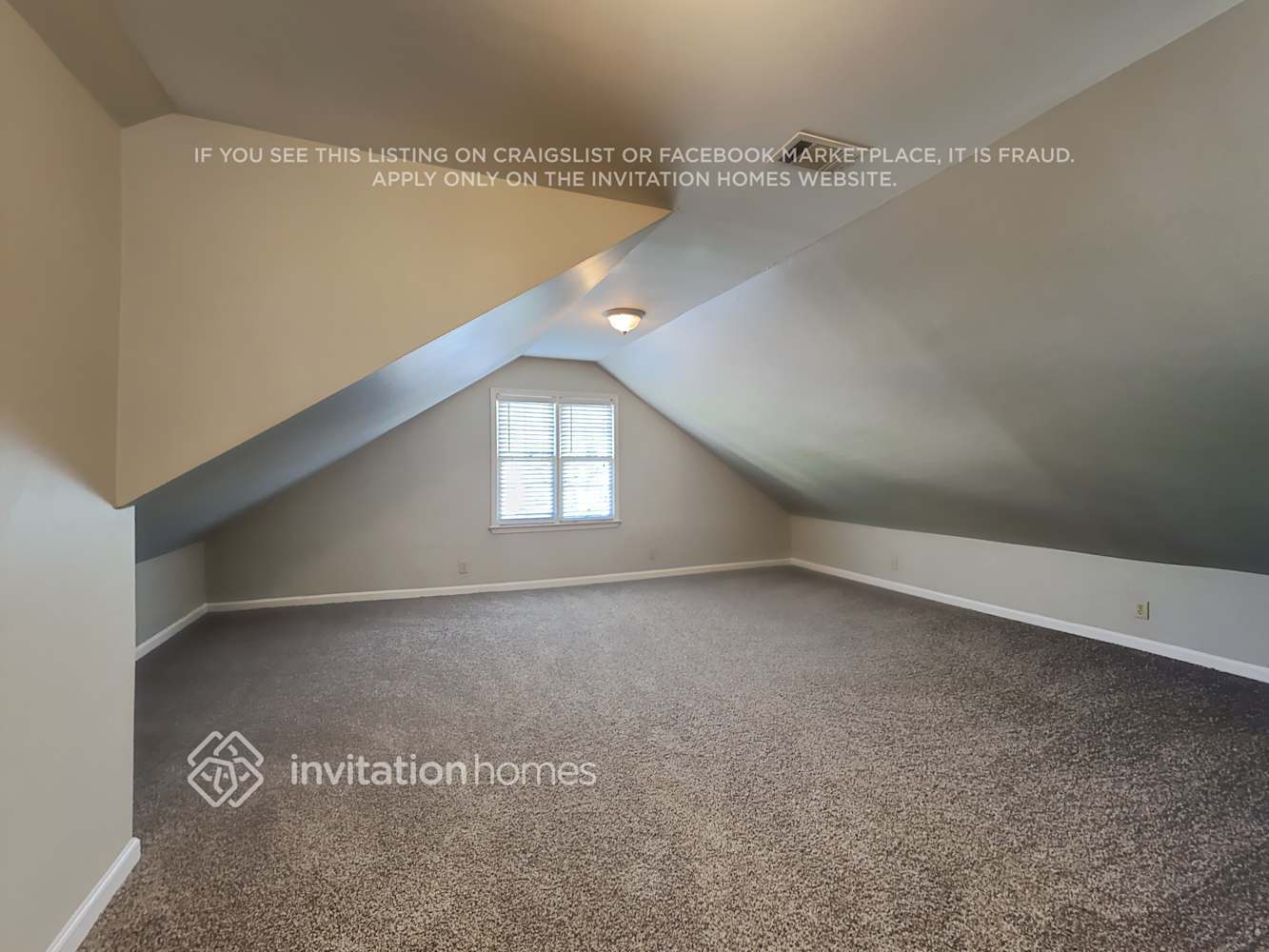 Building Photo - 561 Black Creek Dr