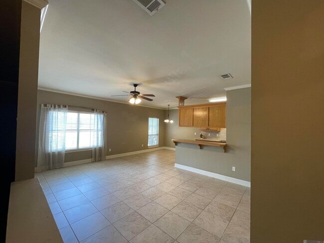 Building Photo - 828 Meadow Bend Dr