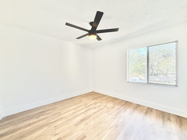 Building Photo - 7517 Pitch Pine Cir