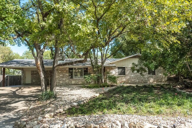 Building Photo - 2402 Rock Terrace Cir