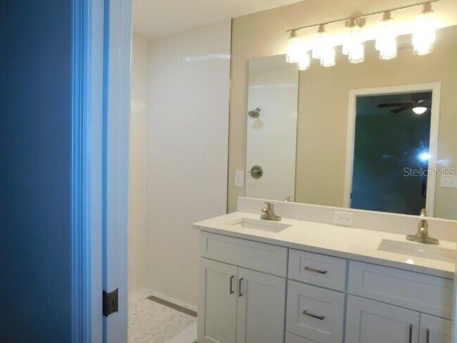 Building Photo - 14068 SE 47th Ave