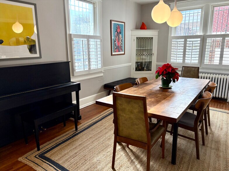 Building Photo - 3532 Park Pl NW