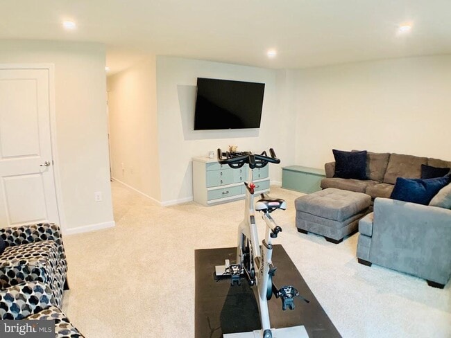 Building Photo - 408 Streamview Dr