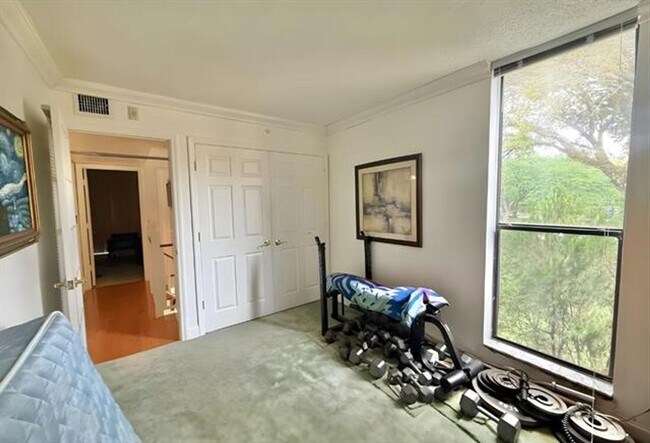 Building Photo - 2910 SW 87th Terrace