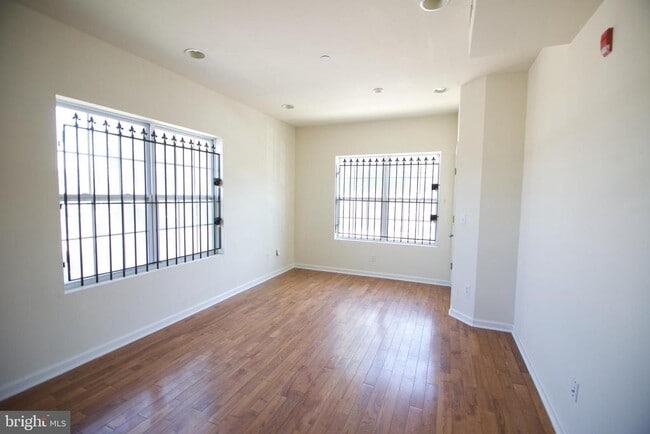 Building Photo - 1858 N 16th St