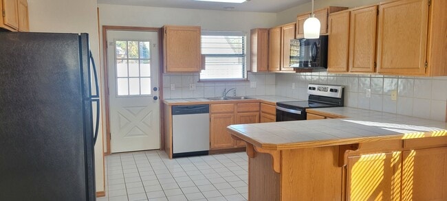 Building Photo - GREAT HOME IN NE CLOVIS NEAR MESA ELEMENTARY