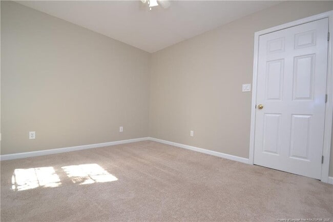 Building Photo - 6524 Englehardt Dr