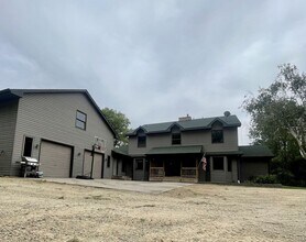 Building Photo - Spacious country Home on 13 acres