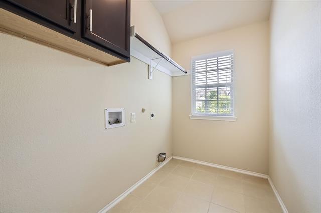 Building Photo - 9916 Pronghorn Rd