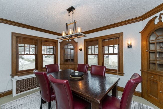 Building Photo - 3 Bed, 1.5 Bath Home for Rent – Historic S...