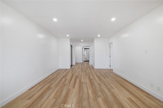 Building Photo - 17000 Burbank Blvd