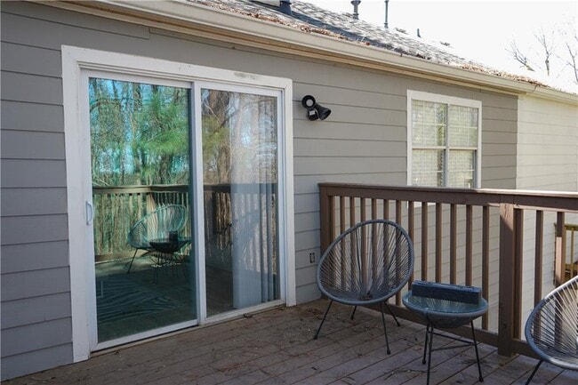 Building Photo - 5444 Glen Haven Dr