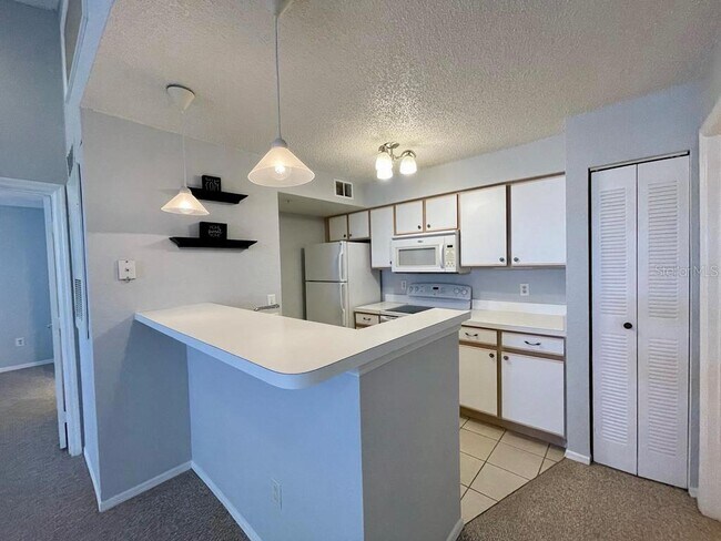 Building Photo - 2212 Grand Cayman Ct