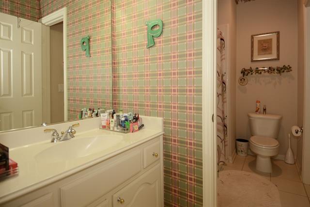Building Photo - 8617 Orchard Hill Dr