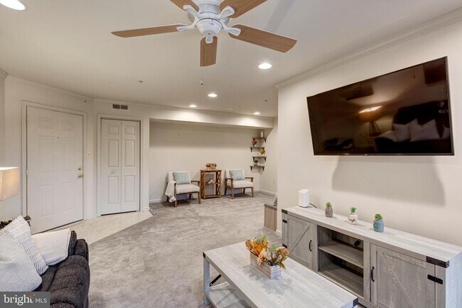 Building Photo - 3815 Sunnyfield Ct