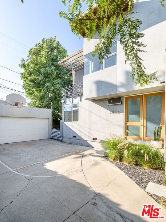 Building Photo - 1513 Orange Grove Ave