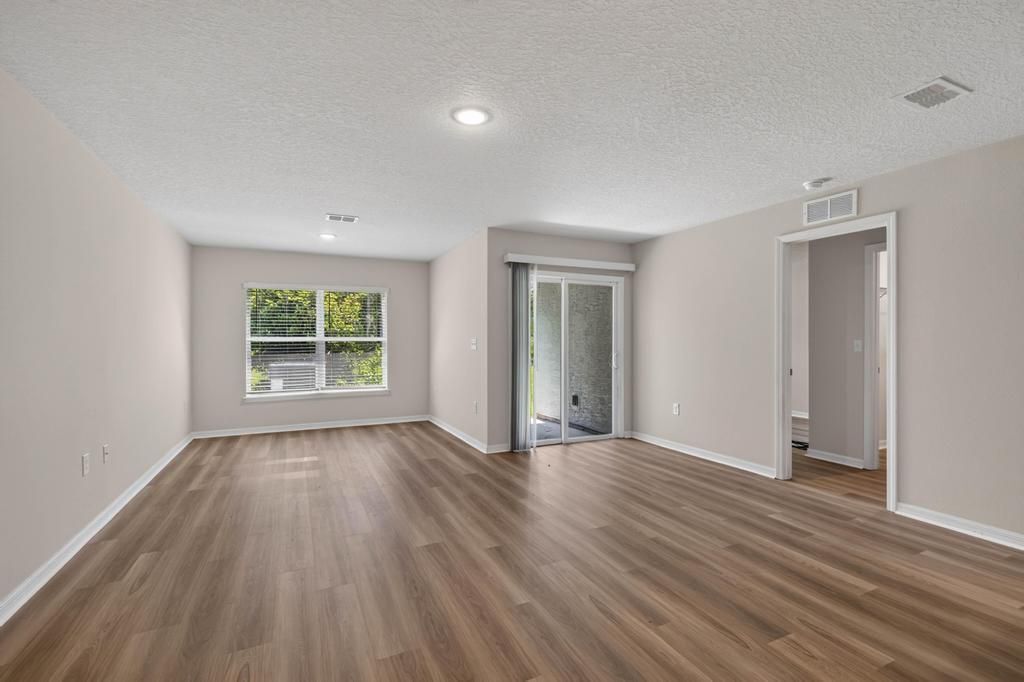 Building Photo - 129 Wellwood Ln