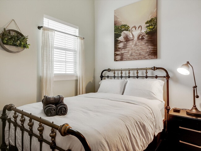 Building Photo - 1400 Shadow Brook Trail