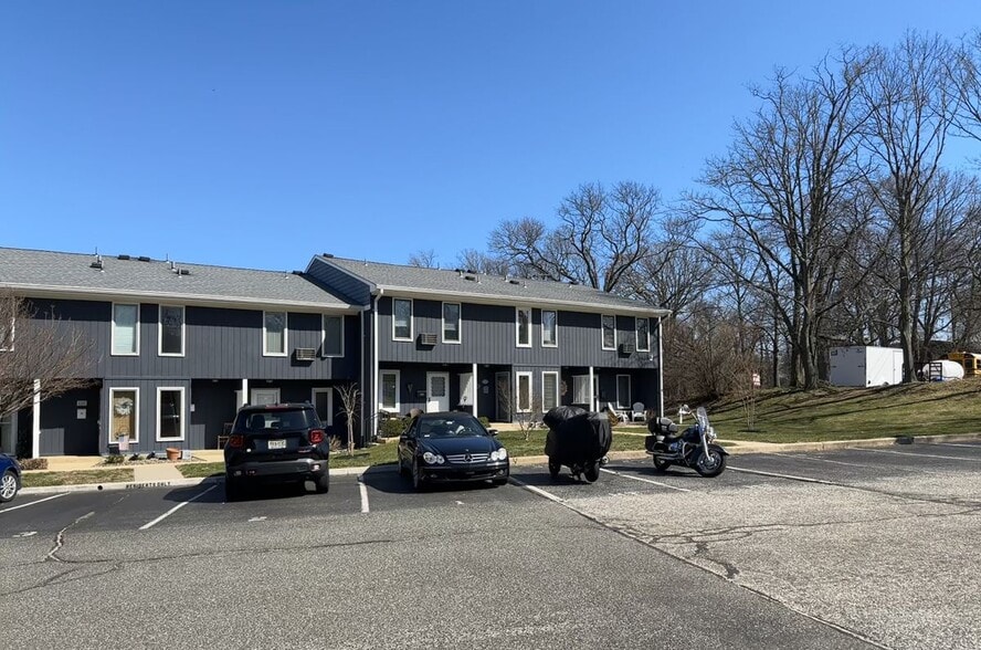 Building Photo - 14 Hilltop Terrace