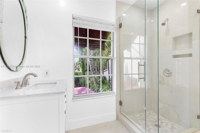 Building Photo - 5 br, 5.5 bath House - 4436 Alton Rd