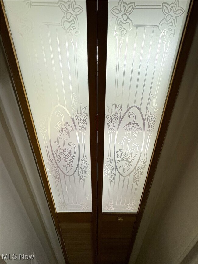 Building Photo - 11820 Edgewater Dr