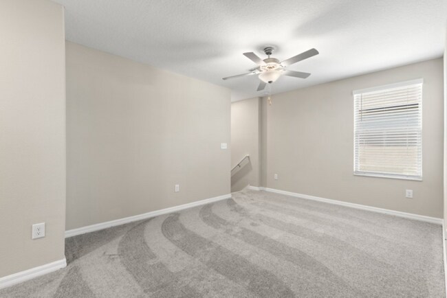 Building Photo - LIKE  NEW 5 Bedroom House for Rent in Epperson Ranch!